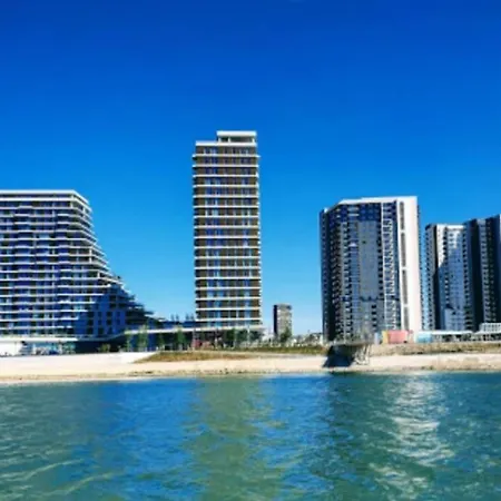 Promenada Waterfront דירה *