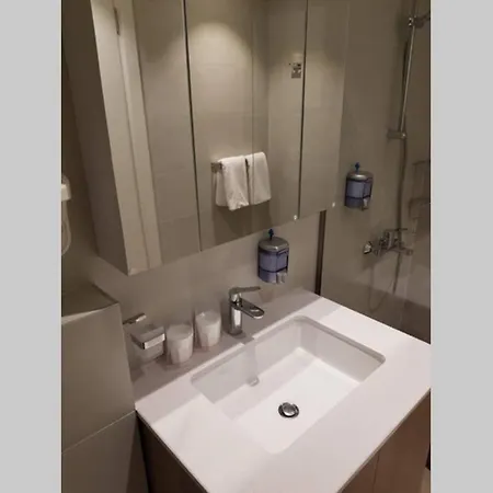 Promenada Waterfront * Belgrado